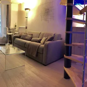  Apartment Duplex