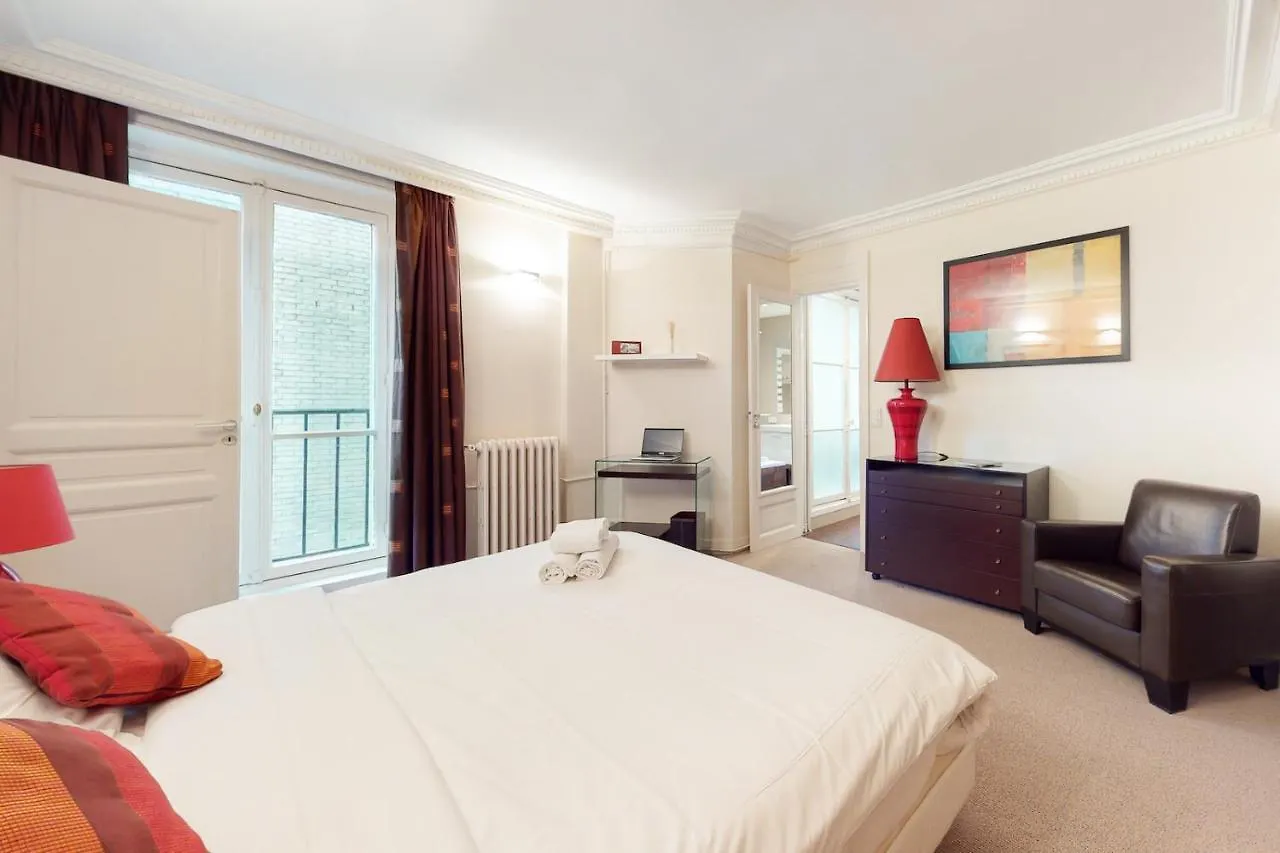 Louvre - Rivoli Private Apartment Paris