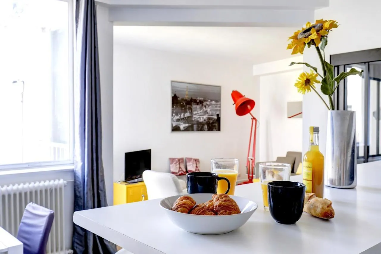 Louvre - Rivoli Private Apartment Paris