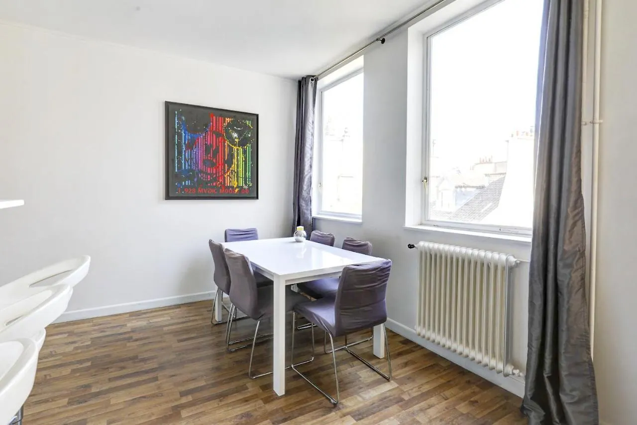 Louvre - Rivoli Private Apartment Paris