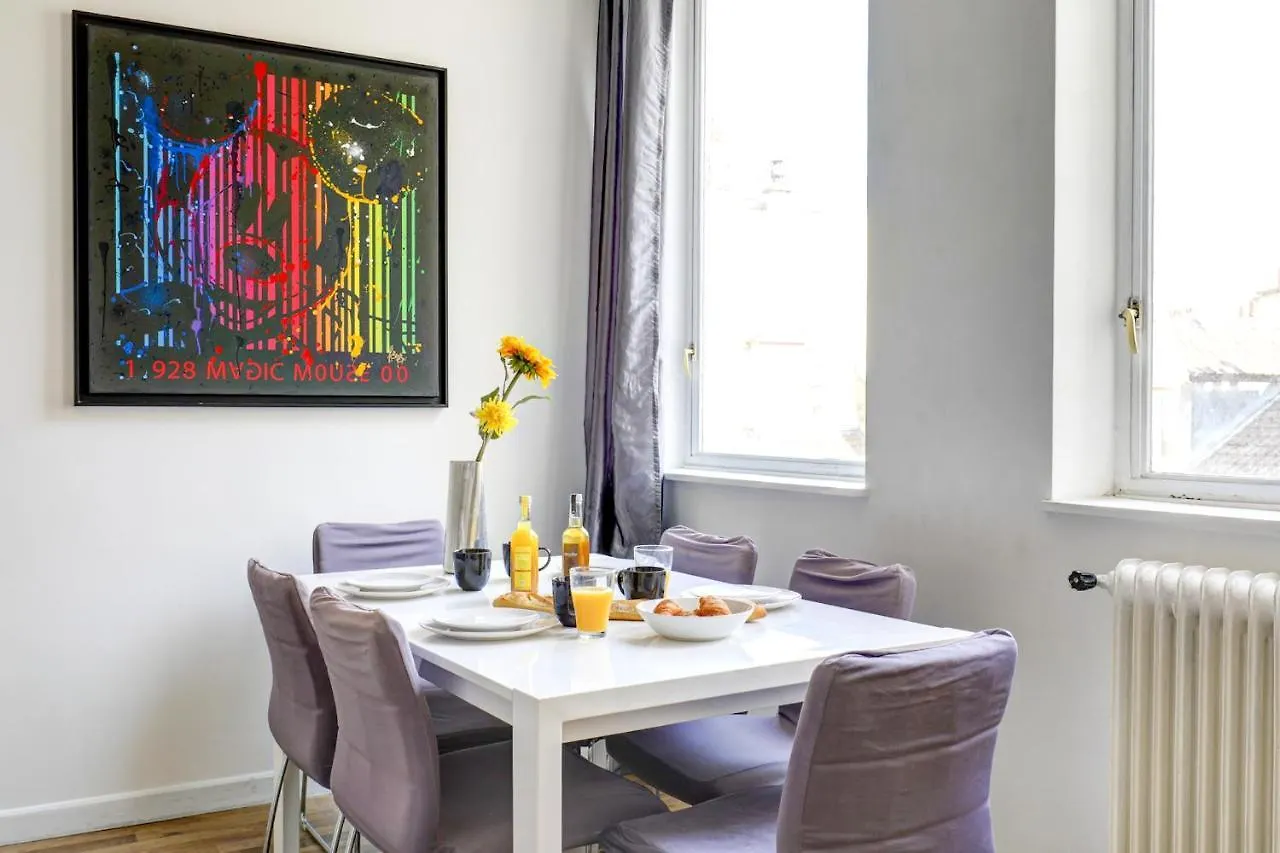 Louvre - Rivoli Private Apartment Paris France
